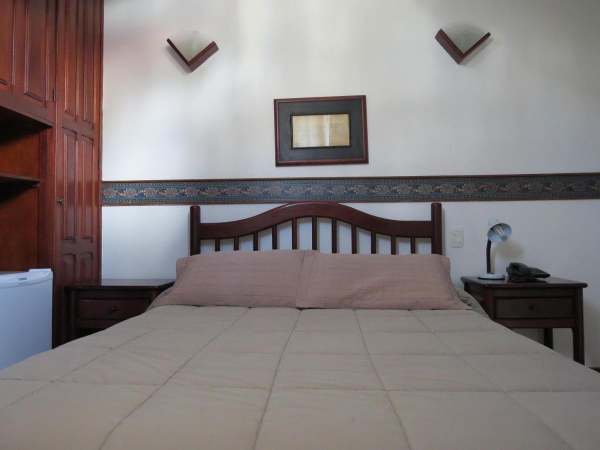 Hotel Colonial โอว์โรเปรโต ภายนอก รูปภาพ